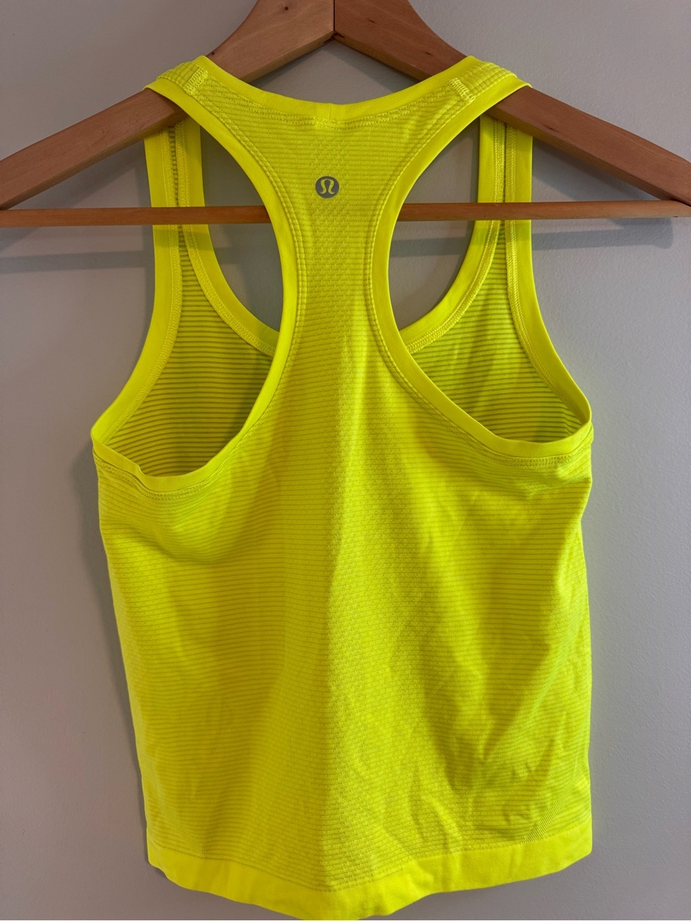 Lululemon swiftly tank yellow size 2 - Picture 3 of 9